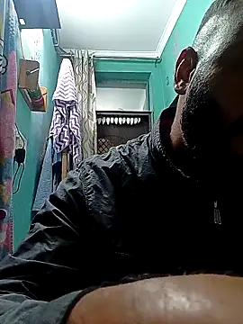 Snapshot of amitkumarkangra chatting on October 8, 12:30 am amitkumarkangra online show from October 8, 12:30 am