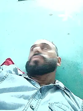 Snapshot of amitkumarkangra chatting on October 19, 6:47 am amitkumarkangra online show from October 19, 6:47 am