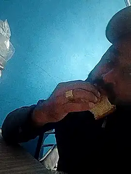 Snapshot of amitkumarkangra chatting on November 24, 11:15 pm amitkumarkangra online show from November 24, 11:15 pm