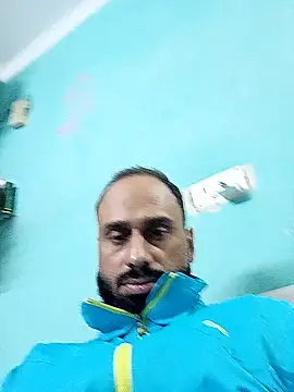 Snapshot of amitkumarkangra chatting on December 15, 2:54 pm amitkumarkangra online show from December 15, 2:54 pm