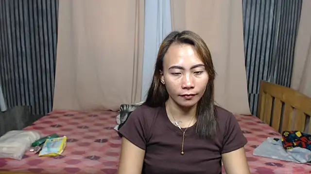 Snapshot of joanpetite chatting on October 12, 1:48 am joanpetite online show from October 12, 1:48 am