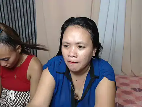 Snapshot of joanpetite chatting on December 4, 12:31 am joanpetite online show from December 4, 12:31 am