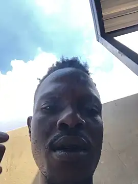 cuminsidebby online show from April 5, 9:28 am