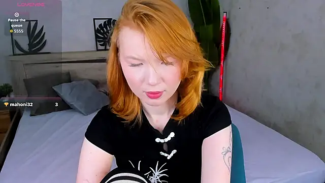 Snapshot of Anna_Patterson chatting on May 4, 9:27 am Anna Patterson online show from May 4, 9:27 am