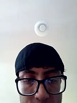 Jaleale33 online show from September 24, 7:50 pm