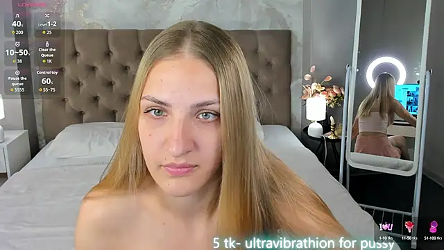 Snapshot of Luna_Vibee chatting on September 18, 10:28 am Luna Vibee online show from September 18, 10:28 am