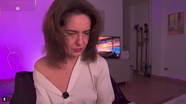 Witch in Silk online show from November 8, 6:07 pm