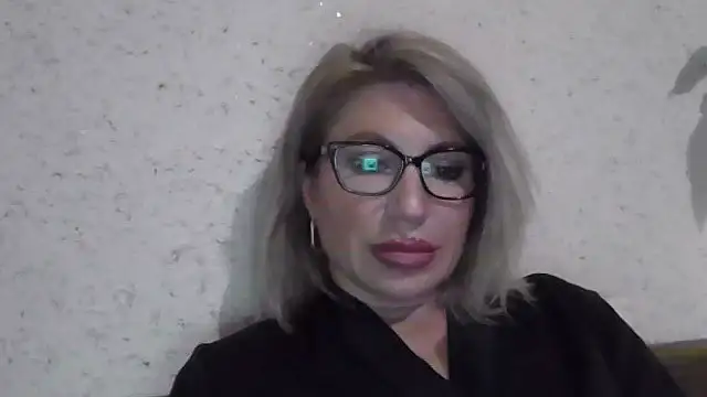 fox red lady7 online show from April 12, 8:58 pm