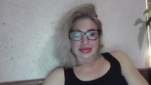 fox red lady7 online show from April 13, 7:19 pm