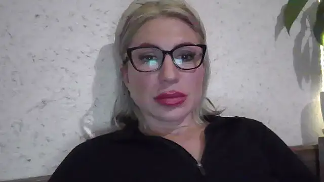 fox red lady7 online show from April 19, 8:55 pm