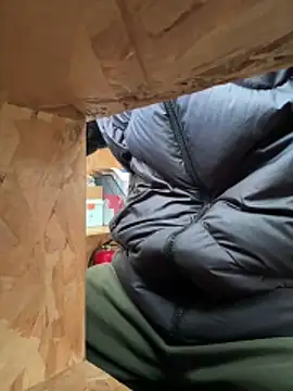 sonwmelt1 online show from March 31, 5:41 am