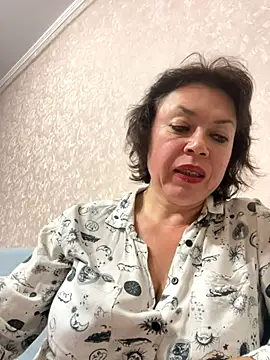 Kiravix online show from November 6, 7:04 pm