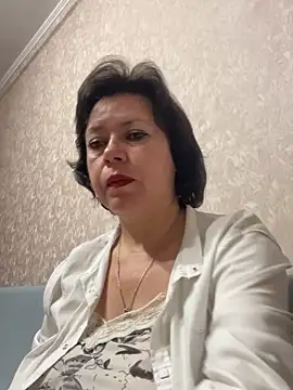 Kiravix online show from December 18, 7:53 pm