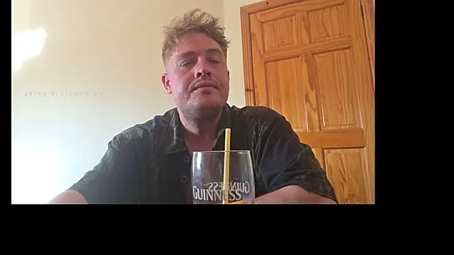 Snapshot of giovanotto47 chatting on May 26, 5:09 pm giovanotto47 online show from May 26, 5:09 pm