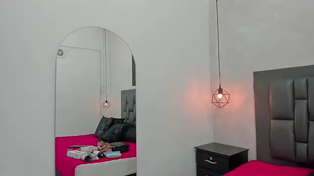 dakota roussee online show from April 1, 1:41 pm