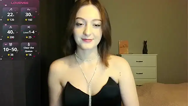 white liillyy online show from April 3, 9:13 pm