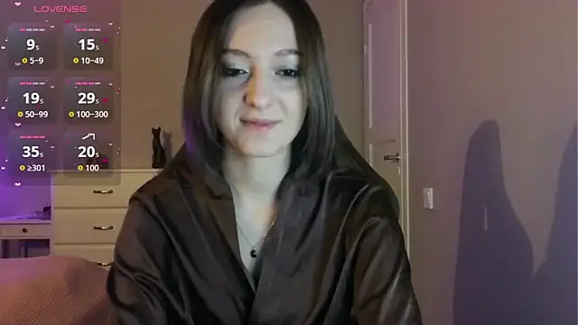 white liillyy online show from May 14, 8:59 pm