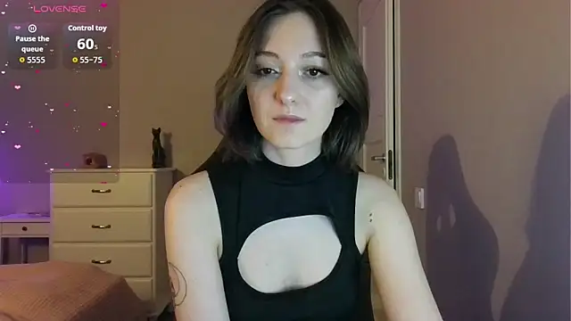 white liillyy online show from May 20, 8:26 pm
