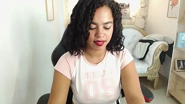 Snapshot of candyhot_tk chatting on November 11, 3:17 am candyhot tk online show from November 11, 3:17 am