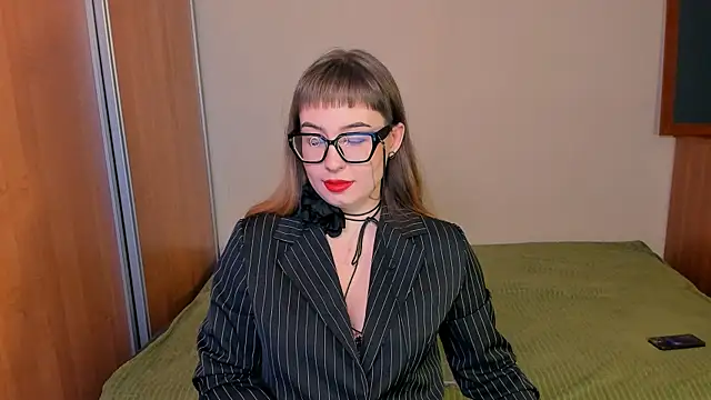 Snapshot of just_fucked777 chatting on November 26, 12:33 am just fucked777 online show from November 26, 12:33 am