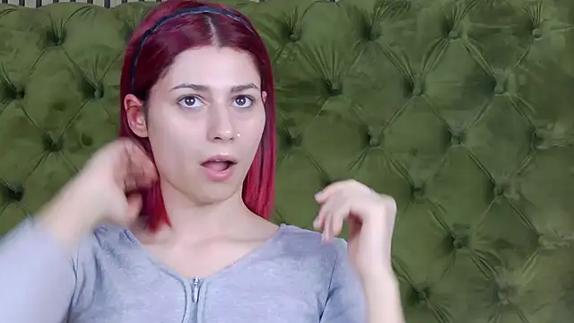 LunaHart online show from February 25, 5:28 am