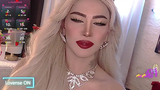 Snapshot of Your_valentina_goddess chatting on October 5, 1:48 am Your valentina goddess online show from October 5, 1:48 am