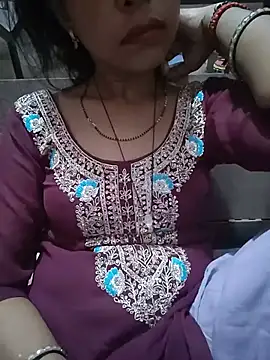 Paakhi-Singh online show from July 17, 6:02 pm