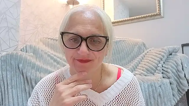 Velvet-Secrets online show from April 22, 9:16 pm