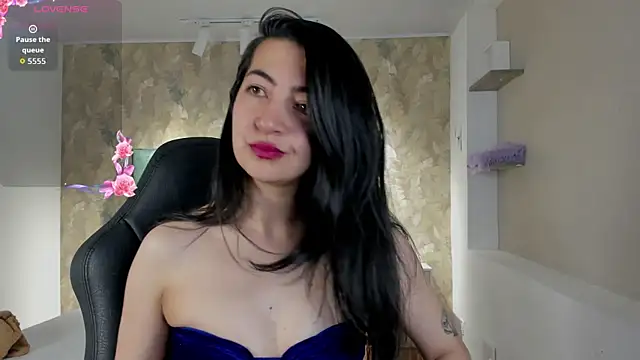 Saya Amaretto1 online show from November 18, 10:47 pm