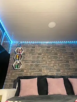 Melissa coll online show from February 10, 4:27 am