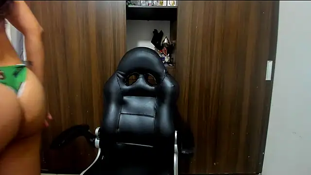 miss bigcockts online show from November 30, 9:08 pm