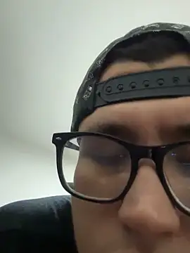 Snapshot of Kurtxxx22 chatting on November 5, 3:50 am Kurtxxx22 online show from November 5, 3:50 am