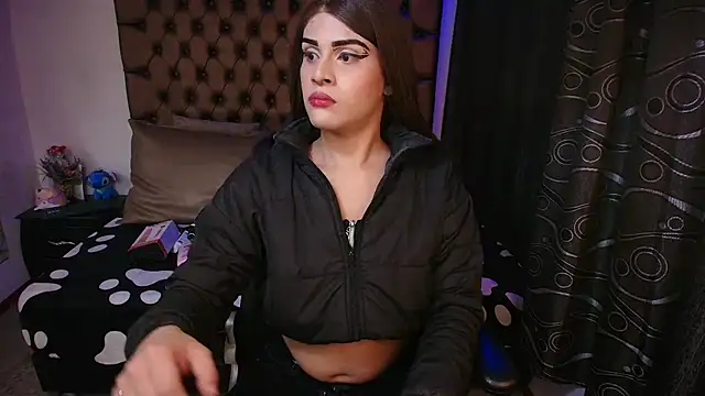 lailahdark online show from April 22, 8:32 pm