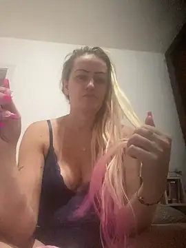 Alerquinasc online show from February 4, 1:44 am