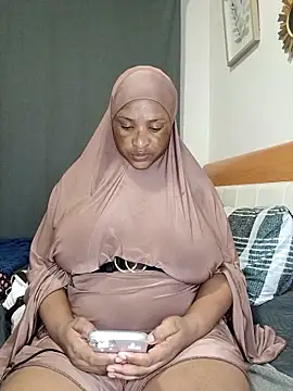 Sweetbxxx24 online show from April 16, 9:15 pm