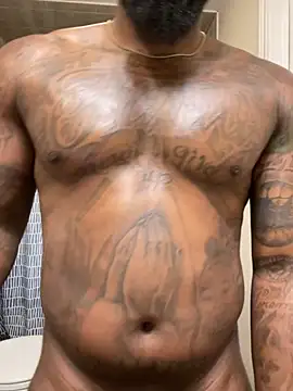 Snapshot of StandOnthatboy chatting on September 12, 11:21 am StandOnthatboy online show from September 12, 11:21 am