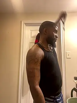 Snapshot of StandOnthatboy chatting on October 12, 9:47 pm StandOnthatboy online show from October 12, 9:47 pm