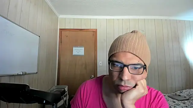 NaturalBeautyQueen online show from October 14, 4:19 pm