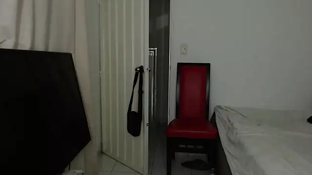 Snapshot of Alex_mojica chatting on September 18, 6:26 am Alex mojica online show from September 18, 6:26 am