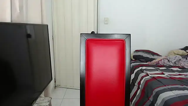 Snapshot of Alex_mojica chatting on November 19, 7:30 am Alex mojica online show from November 19, 7:30 am