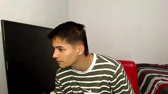 Alex mojica online show from February 20, 6:10 am