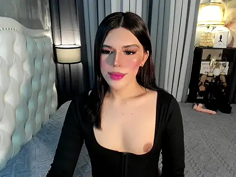 naughtyandreaxx online show from November 12, 1:50 am