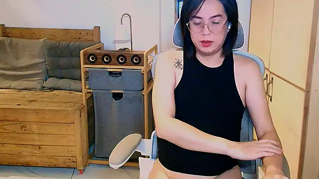 Snapshot of moriliciousxxx chatting on November 20, 10:53 pm moriliciousxxx online show from November 20, 10:53 pm