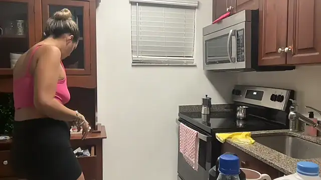 prettyykitty22 online show from March 23, 12:36 am