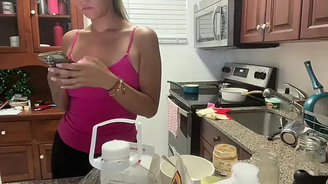 prettyykitty22 online show from May 25, 4:57 pm