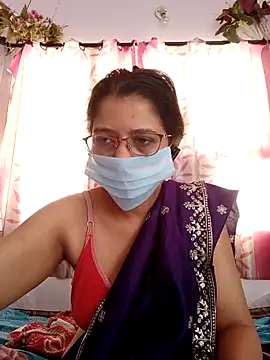 Snapshot of thanusi_2 chatting on May 3, 5:35 am thanusi 2 online show from May 3, 5:35 am