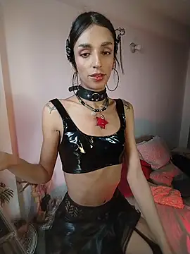 Snapshot of Theevae chatting on February 23, 7:11 pm Theevae online show from February 23, 7:11 pm