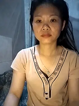 LinhNa999 online show from April 19, 3:28 am