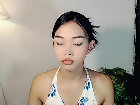 holyakiesha online show from October 20, 12:33 am