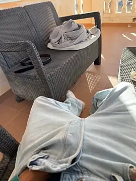 Manu97k online show from November 12, 9:10 am